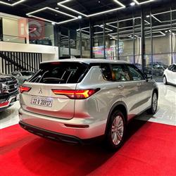 ميتسوبيشي اوتلاندر